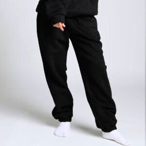 Comfrt Onyx Sweatpants | Size Medium | Cozy Lounge Joggers | New